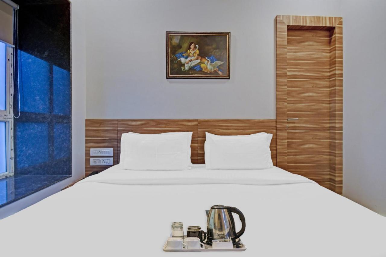 Super Townhouse Hotel All In One Near City Centre Salt Lake Солт-Лейк-Сити Экстерьер фото