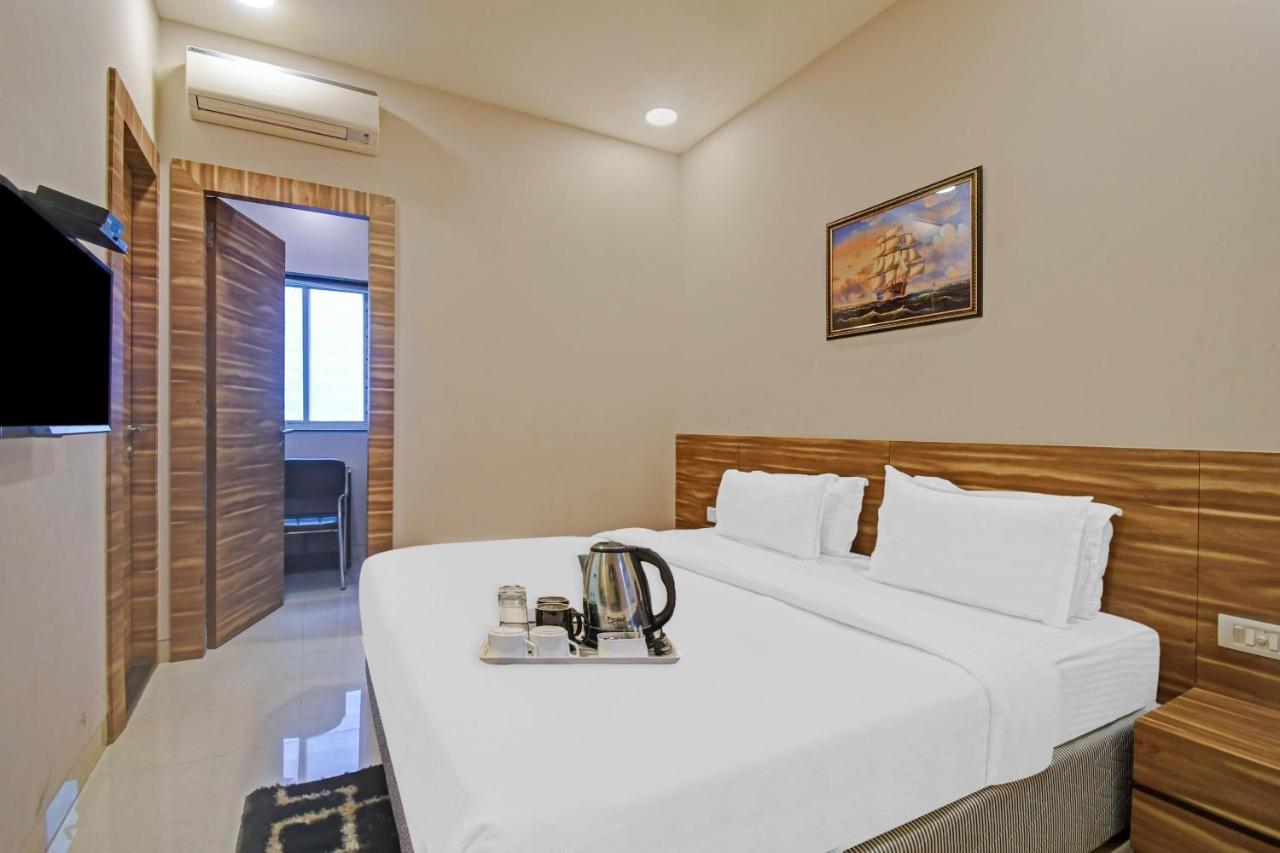 Super Townhouse Hotel All In One Near City Centre Salt Lake Солт-Лейк-Сити Экстерьер фото